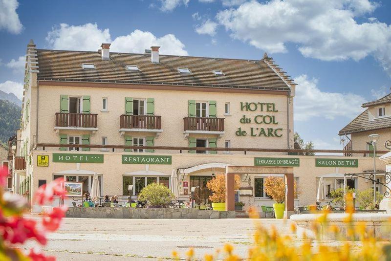 Logis Hotel - Le Col De L'Arc Lans-en-Vercors Exteriér fotografie